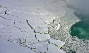 Ice breaks below Horseshoe Falls, Niagara Falls, Ontario. Great Lakes Water in Action. Phanikumar Mantha